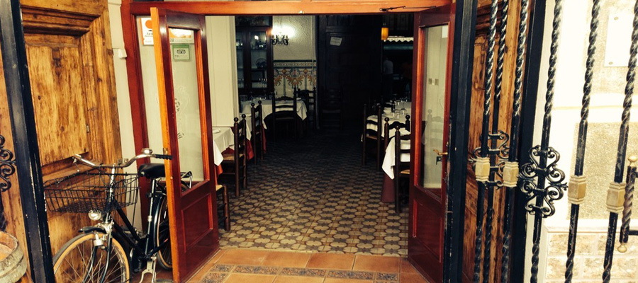 photodune-184223-restaurant-l-900x400